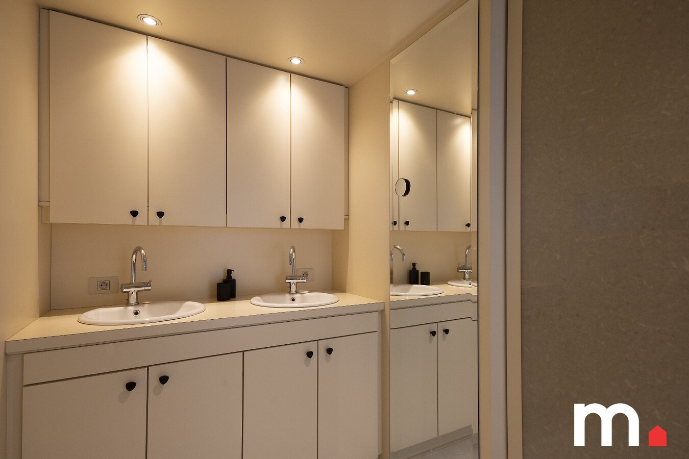 Unieke instapklare Villa te Emelgem op 621m² op TOPligging ! 