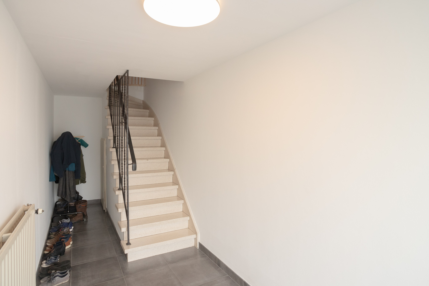 Ruime, landelijk gelegen en instapklare bel-étage met grote tuin 