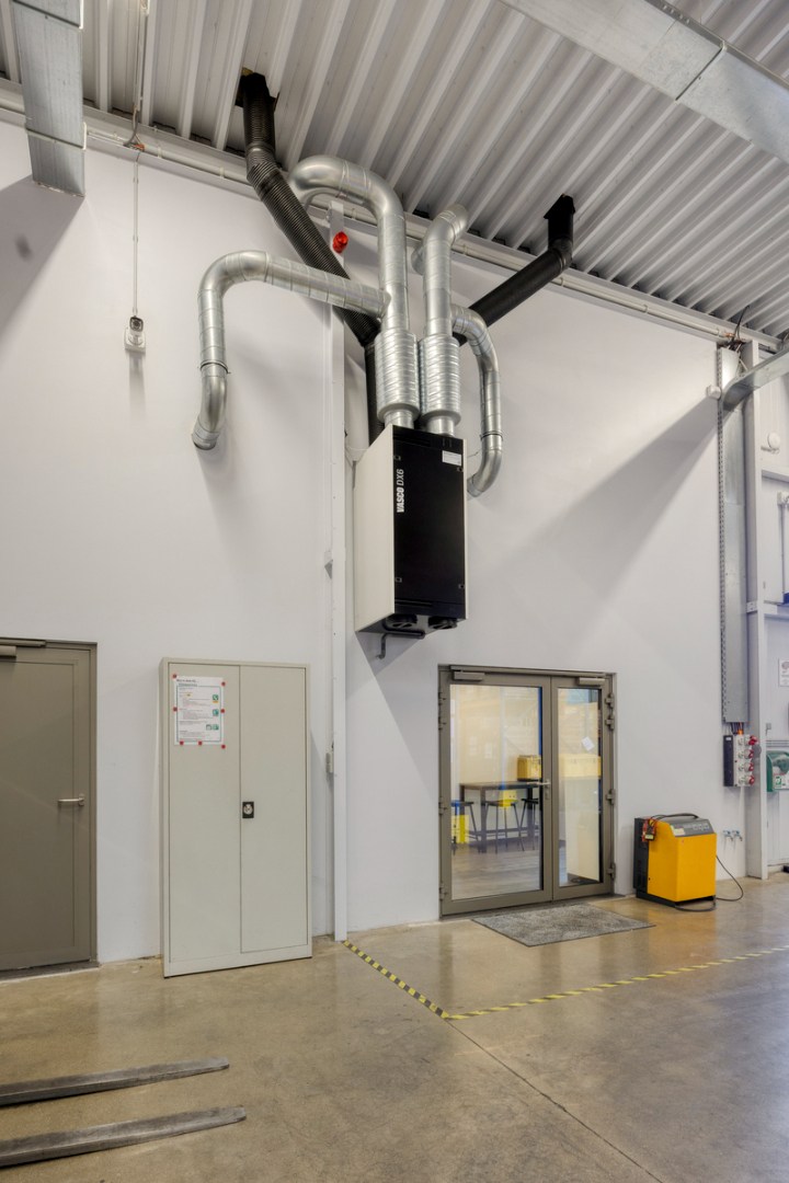 Grondig gerenoveerd KMO gebouw met magazijn en kantoorruimtes in Heverlee op een perceel van 11a19ca! – EPC -22,65 kWh/m² 