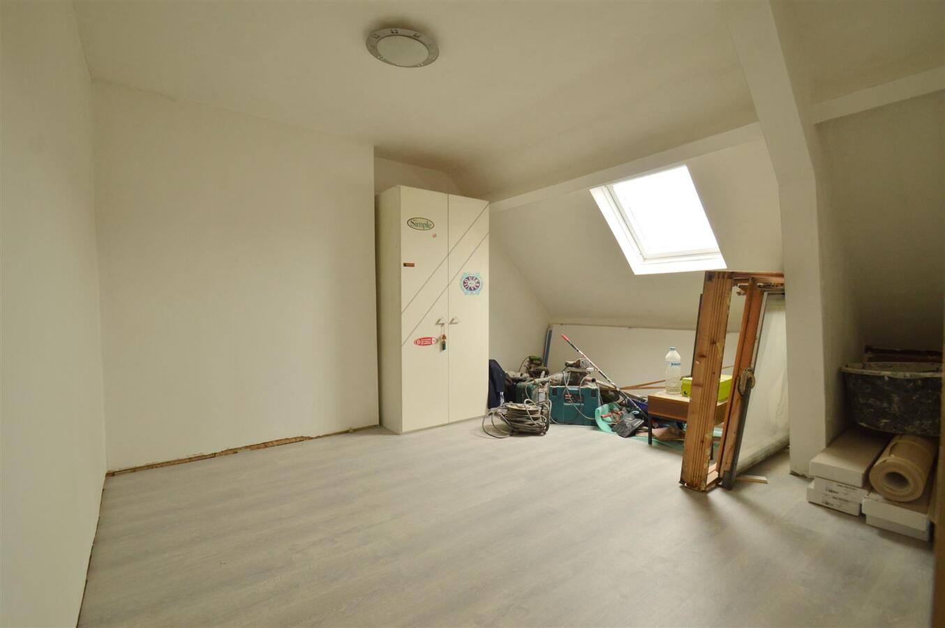 Zeer ruime gezinswoning met terras en garage - Heist 