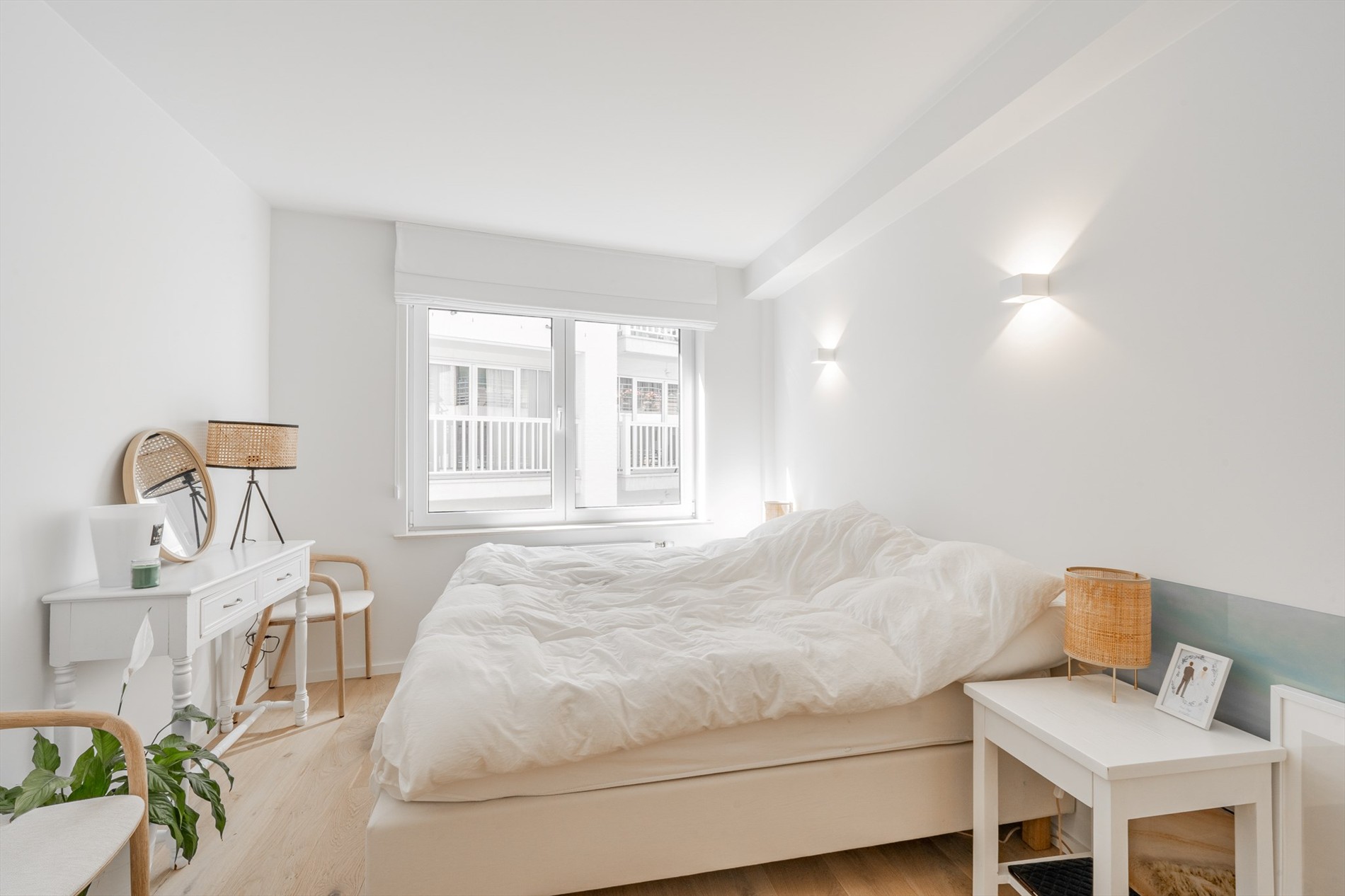 Magnifique appartement d'une chambre récemment rénové, situé au centre dans une rue calme adjacente à la Zoutelaan à Knokke. 