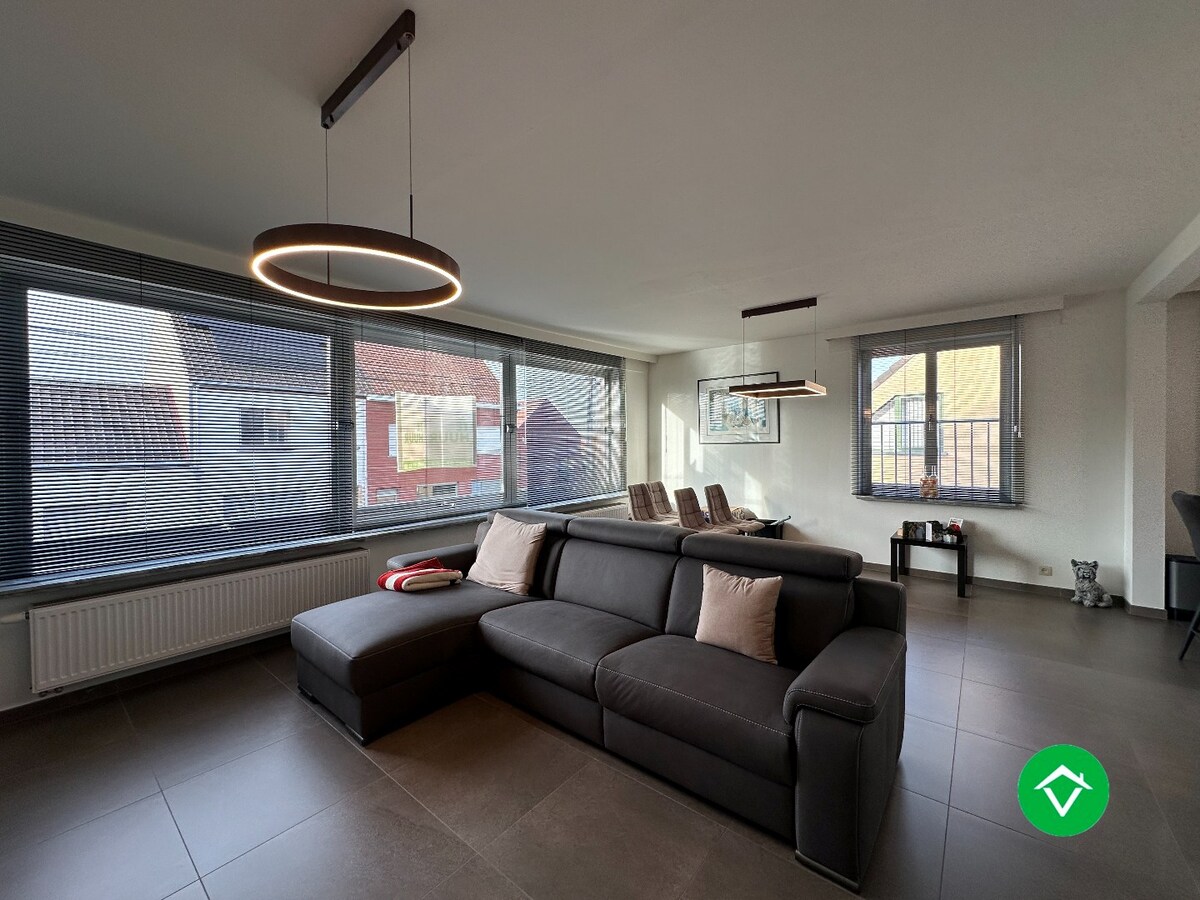 Appartement op eerste verdieping met 2 slaapkamers en terras te Koekelare 