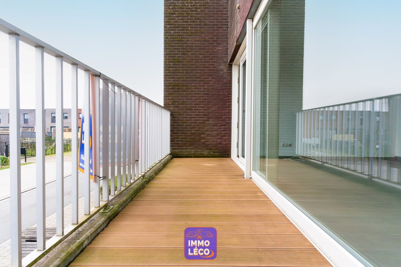 Maison moderne dans un lotissement avec parking 2 voit. &amp; jardin, proche de la Gare ! 