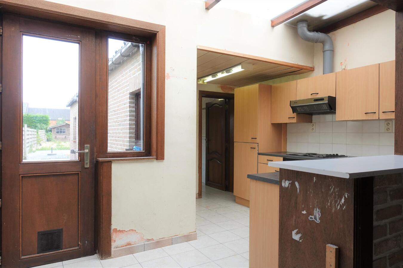 Rijwoning met tuin in centrum Eernegem 