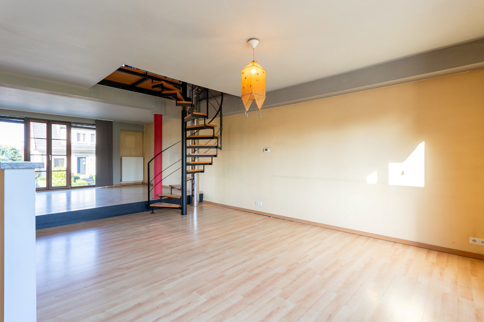Karaktervolle architectenwoning (EPC B) met 3 slpks, garage en tuin te Lot 