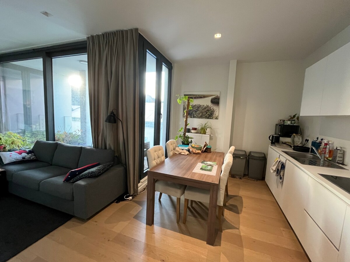 2 slpk-appartement incl. ondergrondse staanplaats ! 