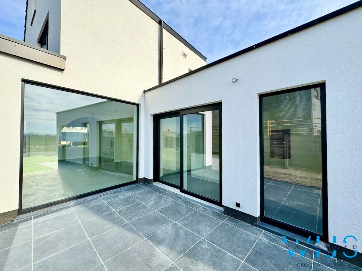 Volledig gerenoveerde TOPwoning te koop in Ertvelde ! 