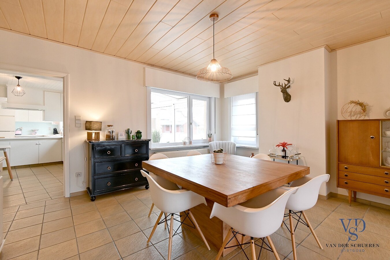 Tijdloze gezinswoning nabij de Schelde. 