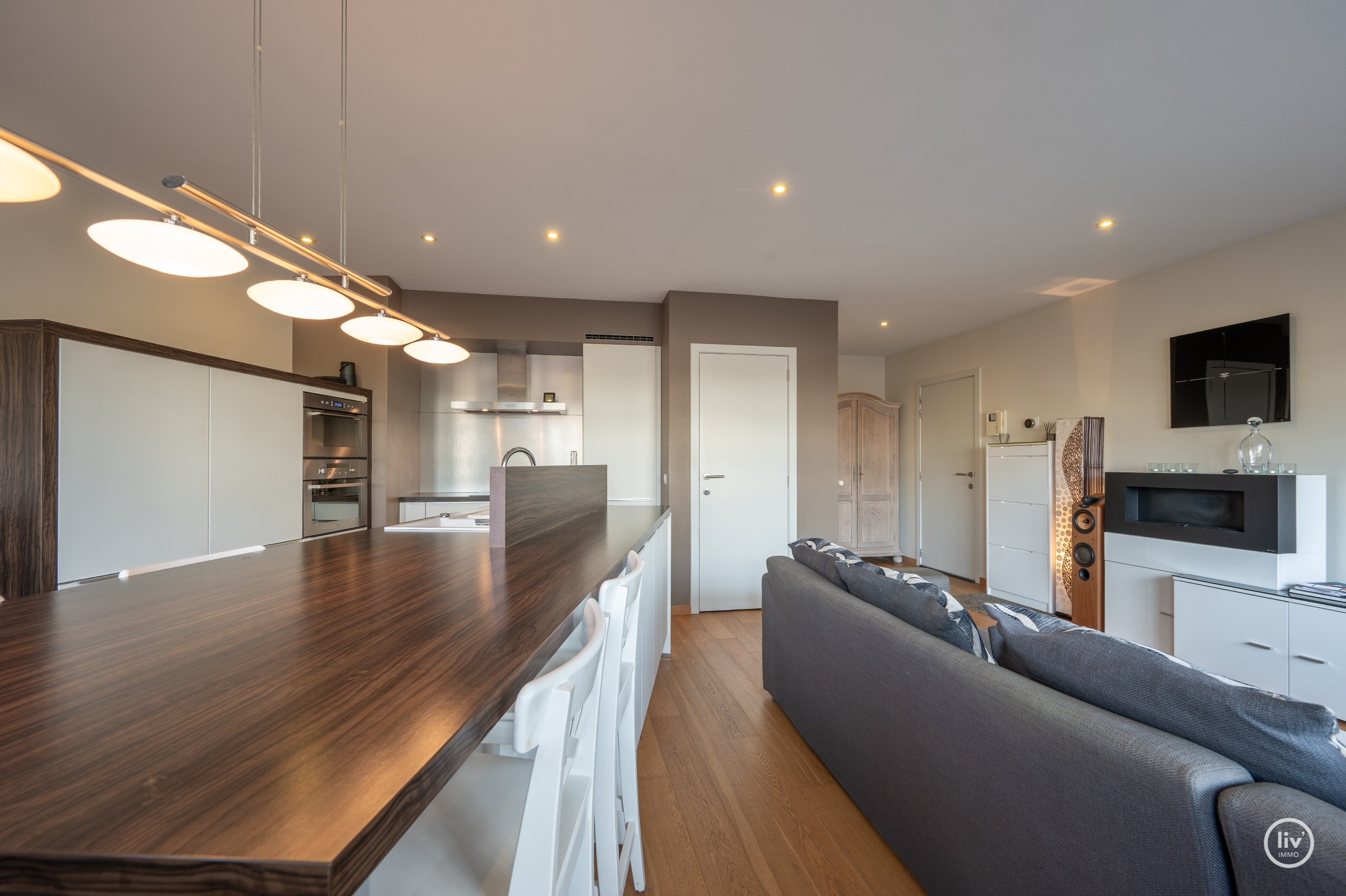 Verzorgd appartement op een topligging in de gegeerde Meerlaan te Knokke. 