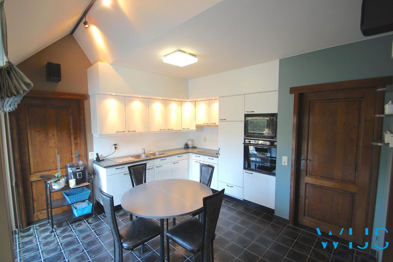 Prachtige instapklare tot in de puntjes onderhouden woning te Wachtebeke ! 