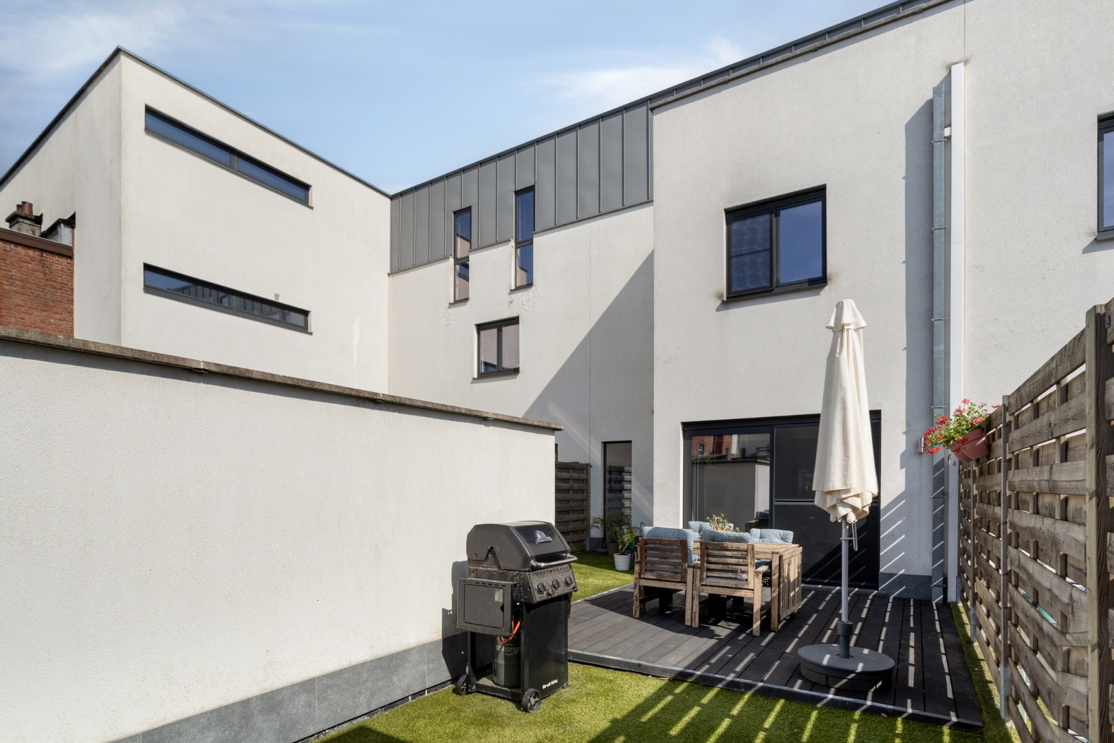 Instapklare woning met 4 slaapkamers, aangename leefruimte met staanplaats - EPC 89Kw/m² 