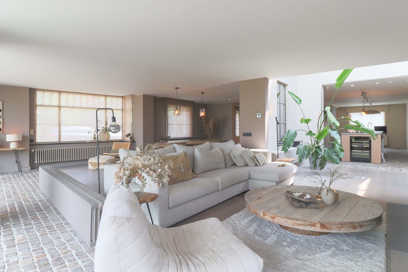 Unieke Villa te Moorslede met 5 slaapkamers op 726m² ! 