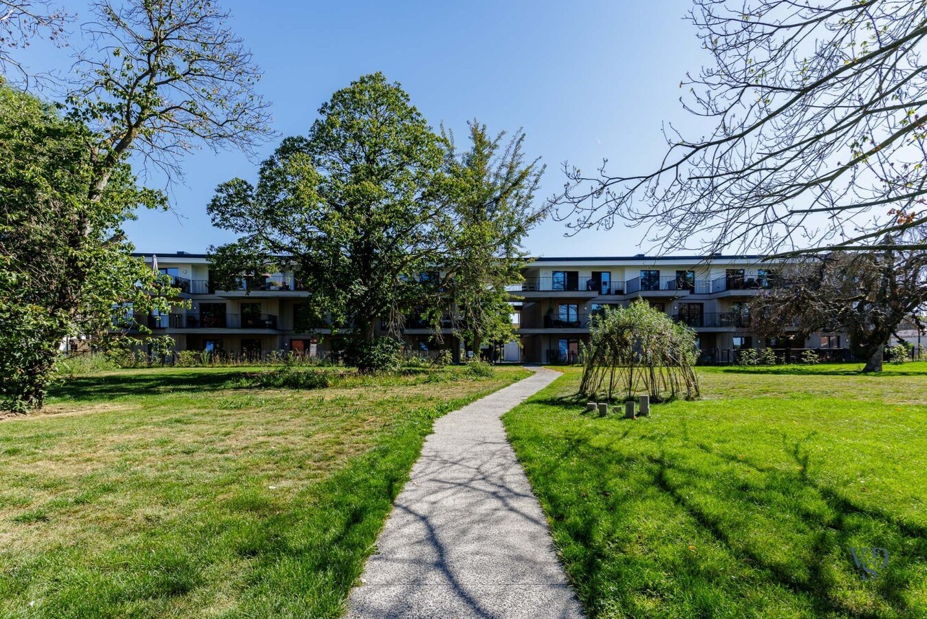 Gelijkvloers 2-slpk appartement 