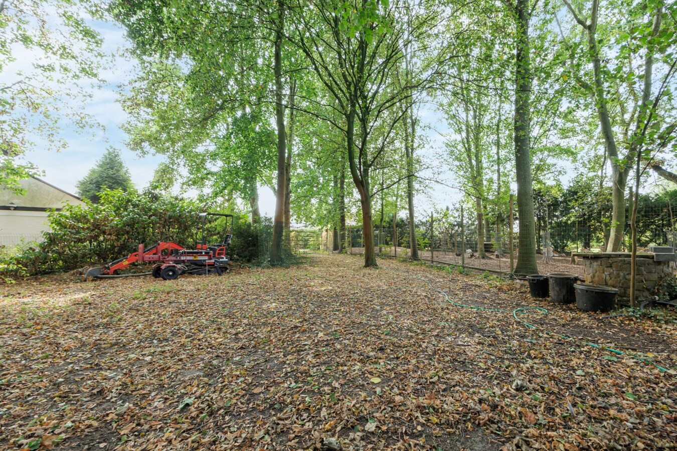 Kangoeroe/praktijk woning met 5 slaapkamers en prachtig open zicht 