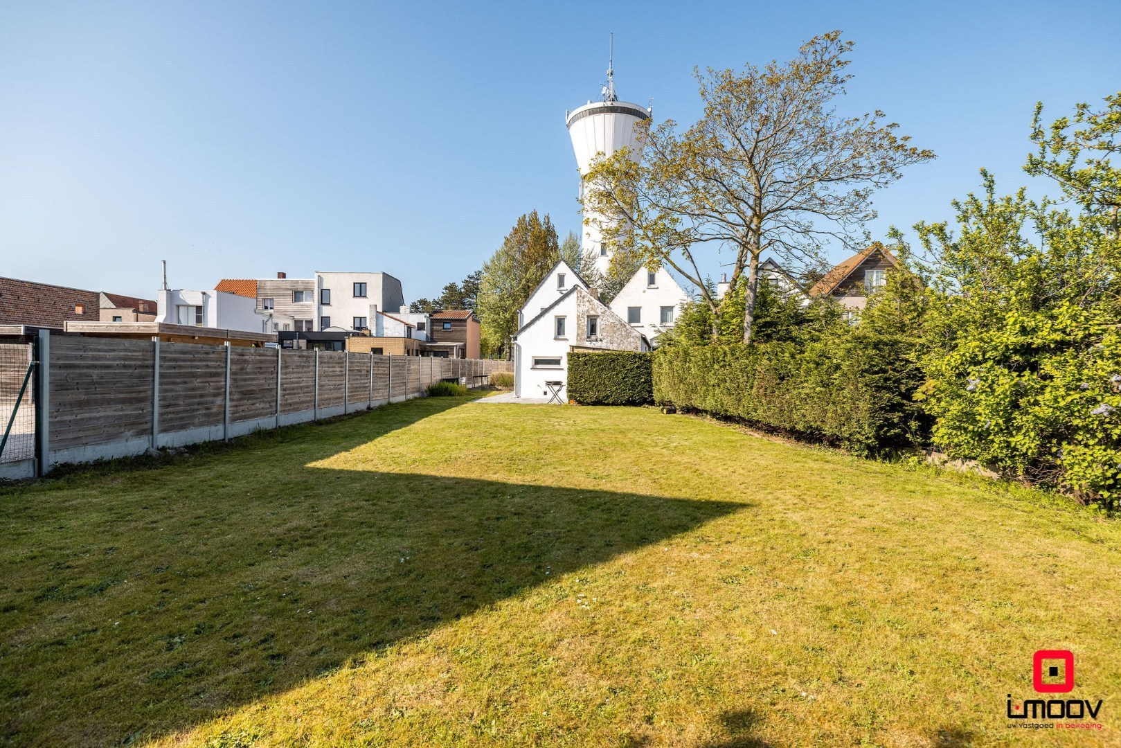 Authentieke woning met zonnige tuin en garage op gegeerde ligging te Knokke 