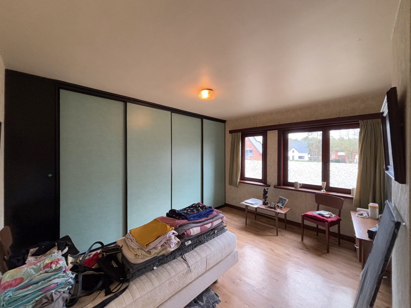 Te renoveren gezinswoning met 3 slpk. nabij Lommel-Kerkhoven 