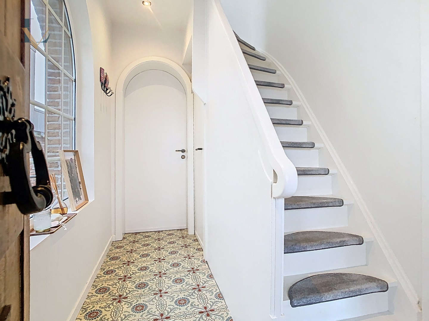 Charmante instapklare woning met 2 slpk. aan de vaart in Schoten nabij het centrum. 