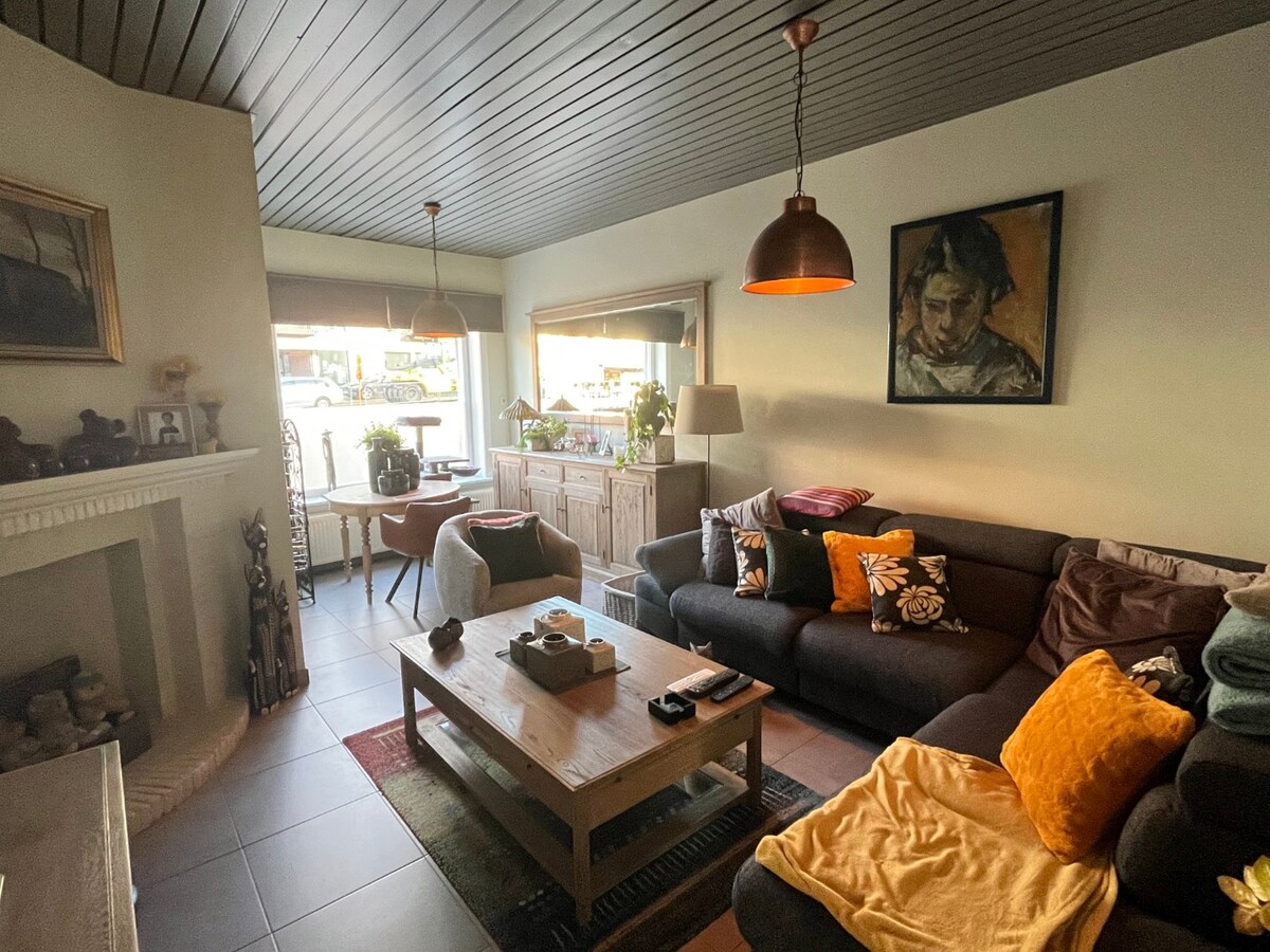 Praktische, ruime rijwoning te centrum Gavere 