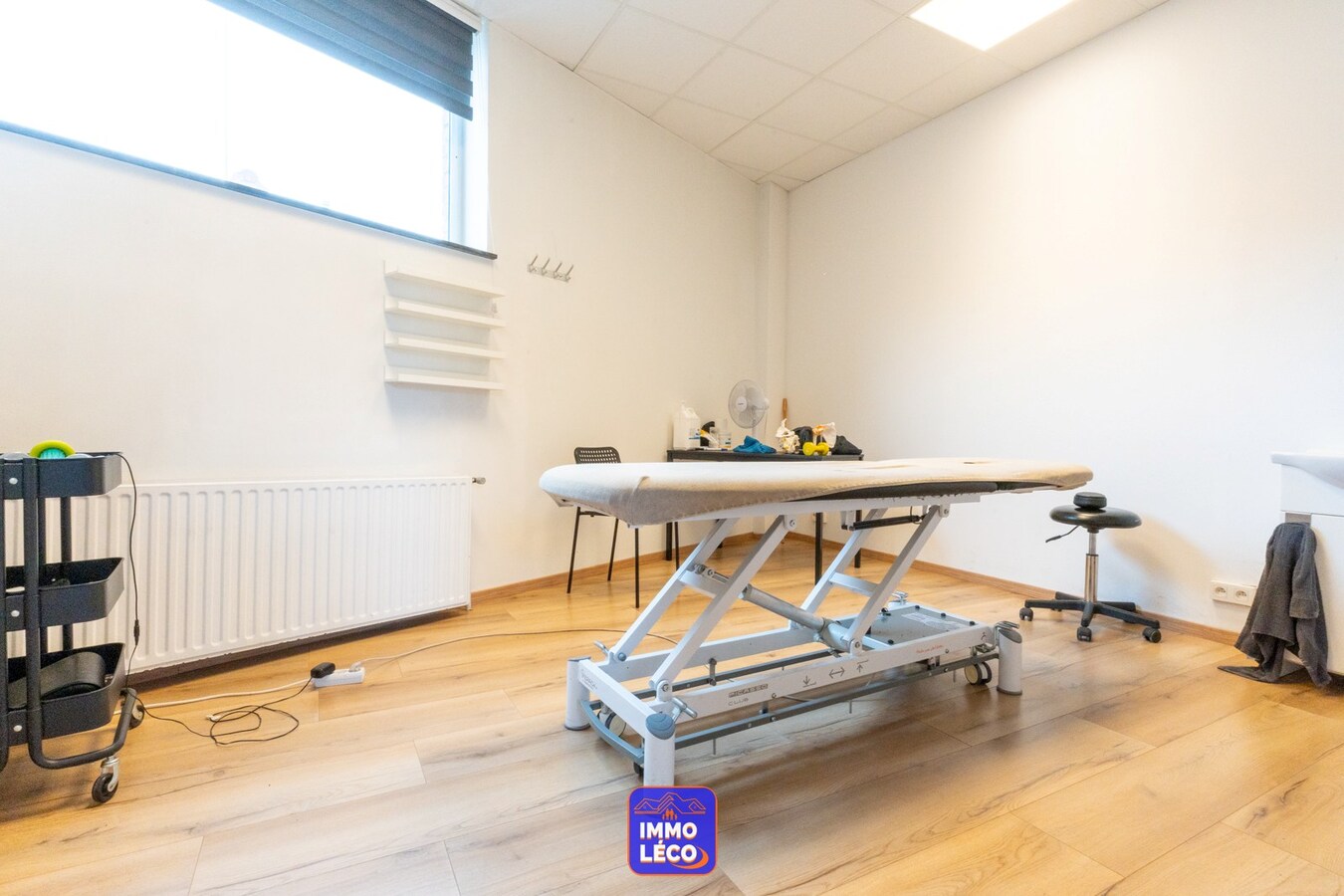 Espace commercial idéal pour bureaux, profession libérale, indépendants divers, commerce, etc... 