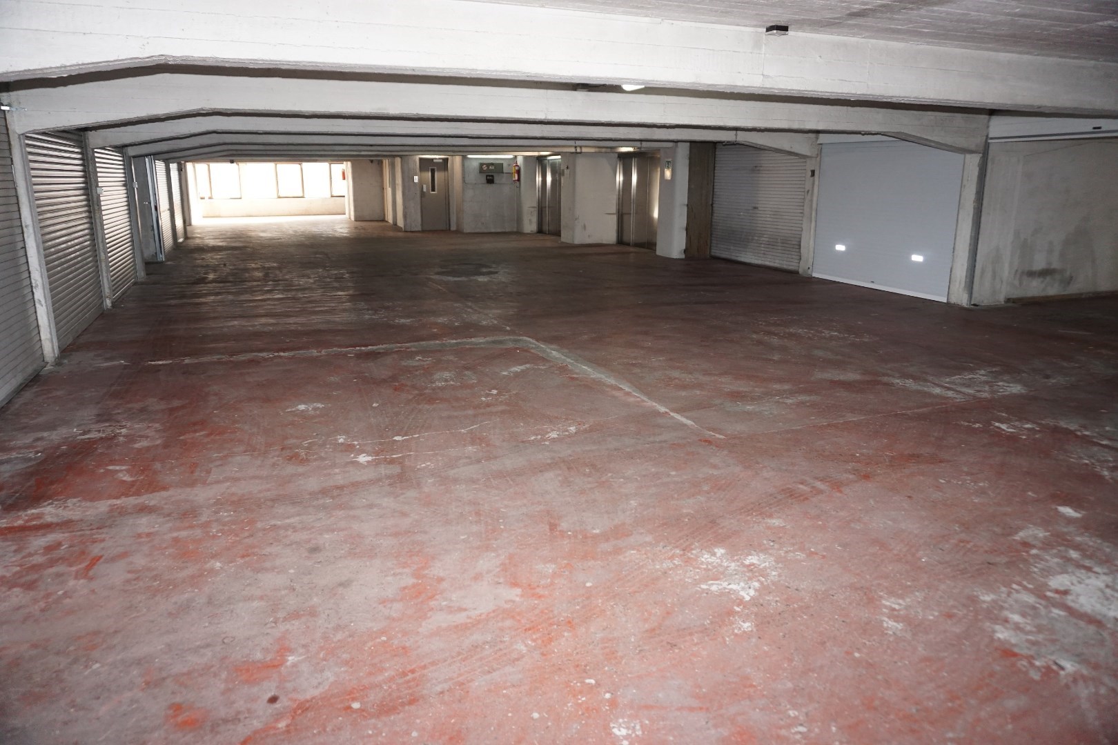 GARAGEBOX GELEGEN WITTENONNENSTRAAT 