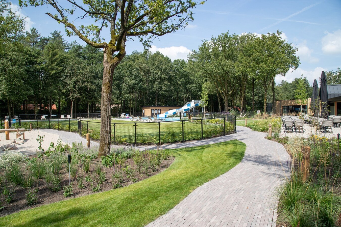 Vrijstaande recreatiewoning met 3 slaapkamers op resort 'De Brabantse Kempen'. 