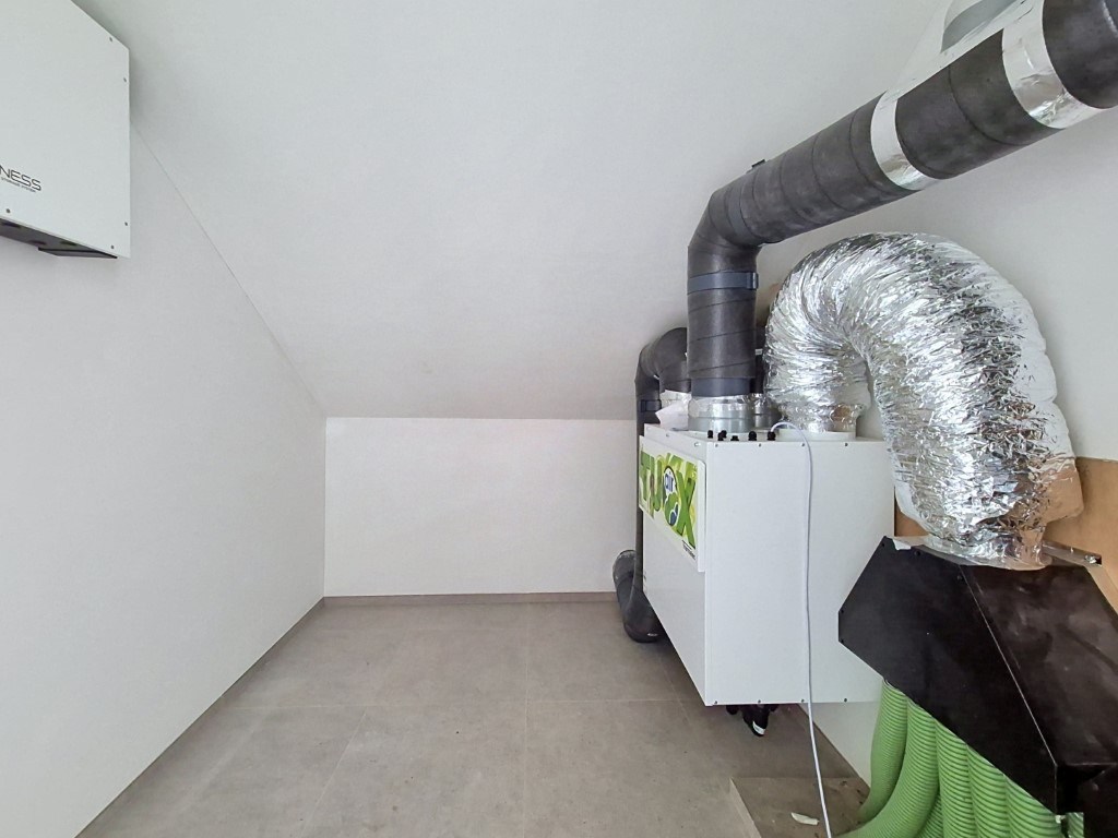 Nieuwbouwwoning met 3 slpk en polyvalente ruimte 