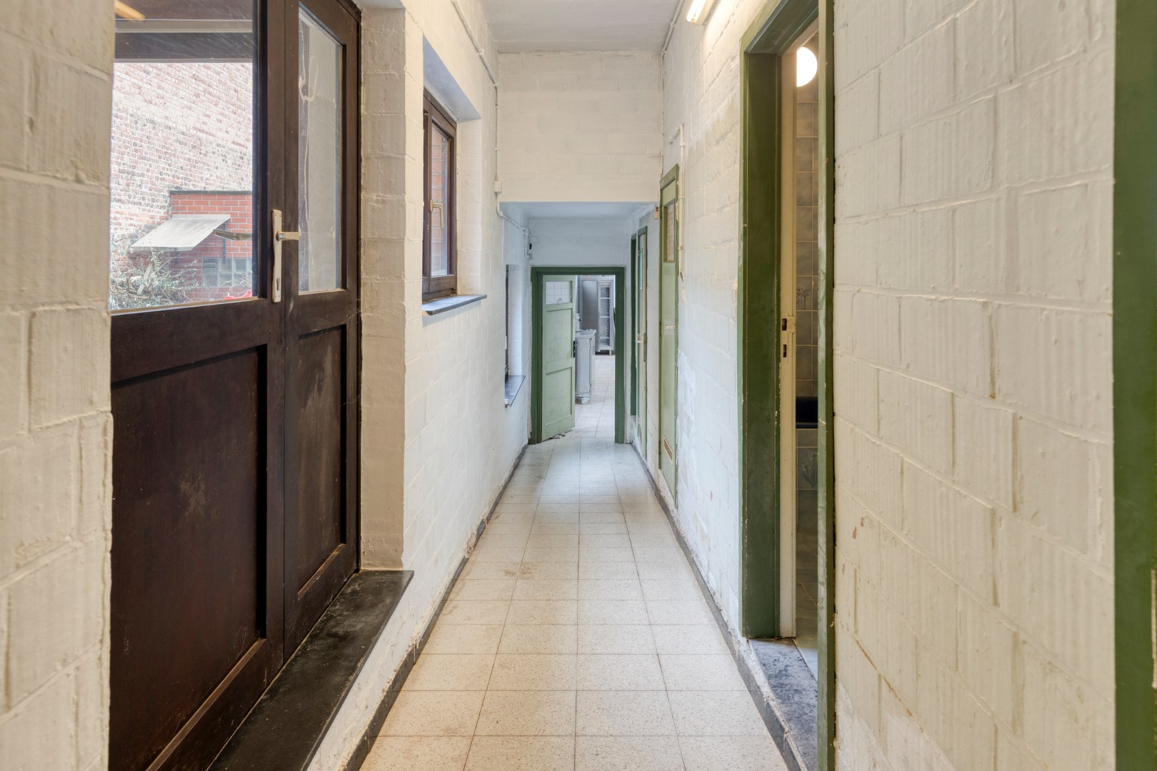 Super gelegen handelspand met garage in Heverlee! - totale oppervlakte +/- 280 m² + kelder 