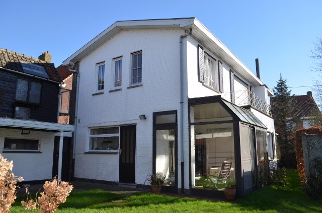 Te renoveren woning te Waarschoot 