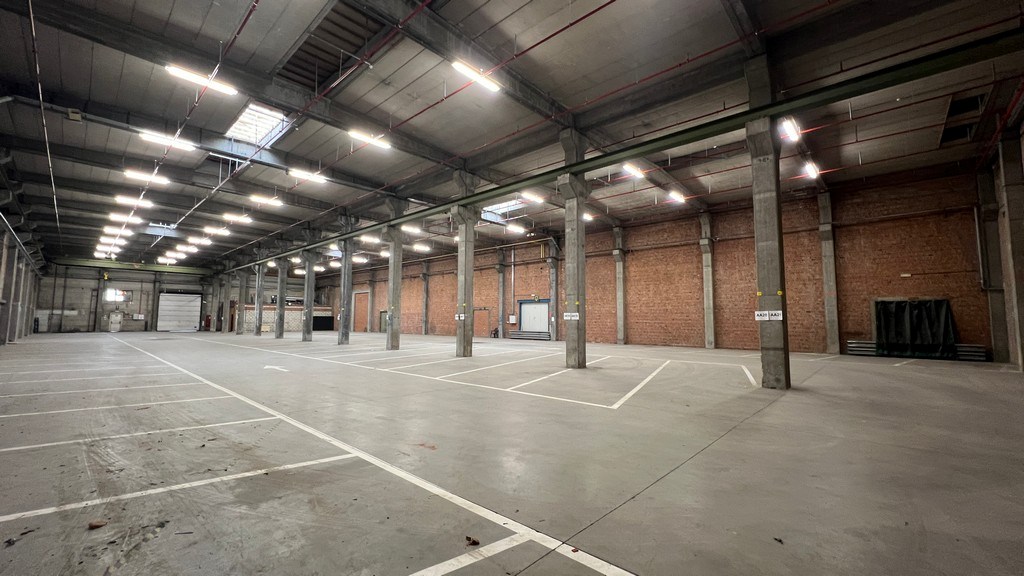 Magazijnen te huur vlakbij afrit E17 in Sint-Niklaas