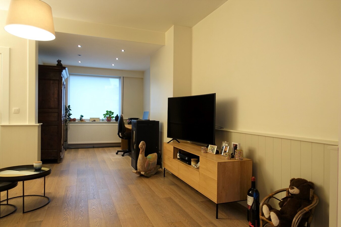 Gerenoveerde rijwoning met 3 slaapkamers en tuin 