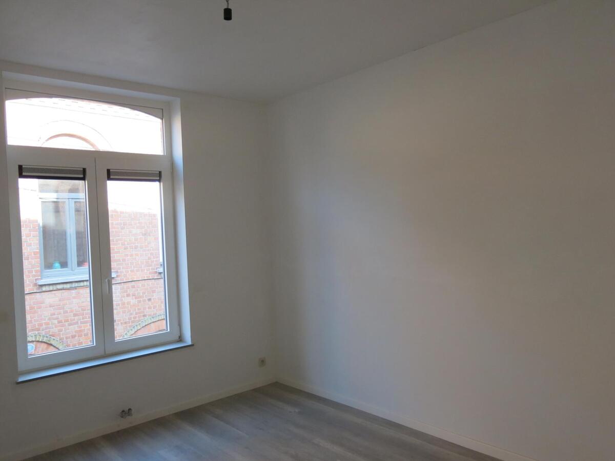 Verrassend ruime stadswoning met 4 slaapkamers en stadstuintje 