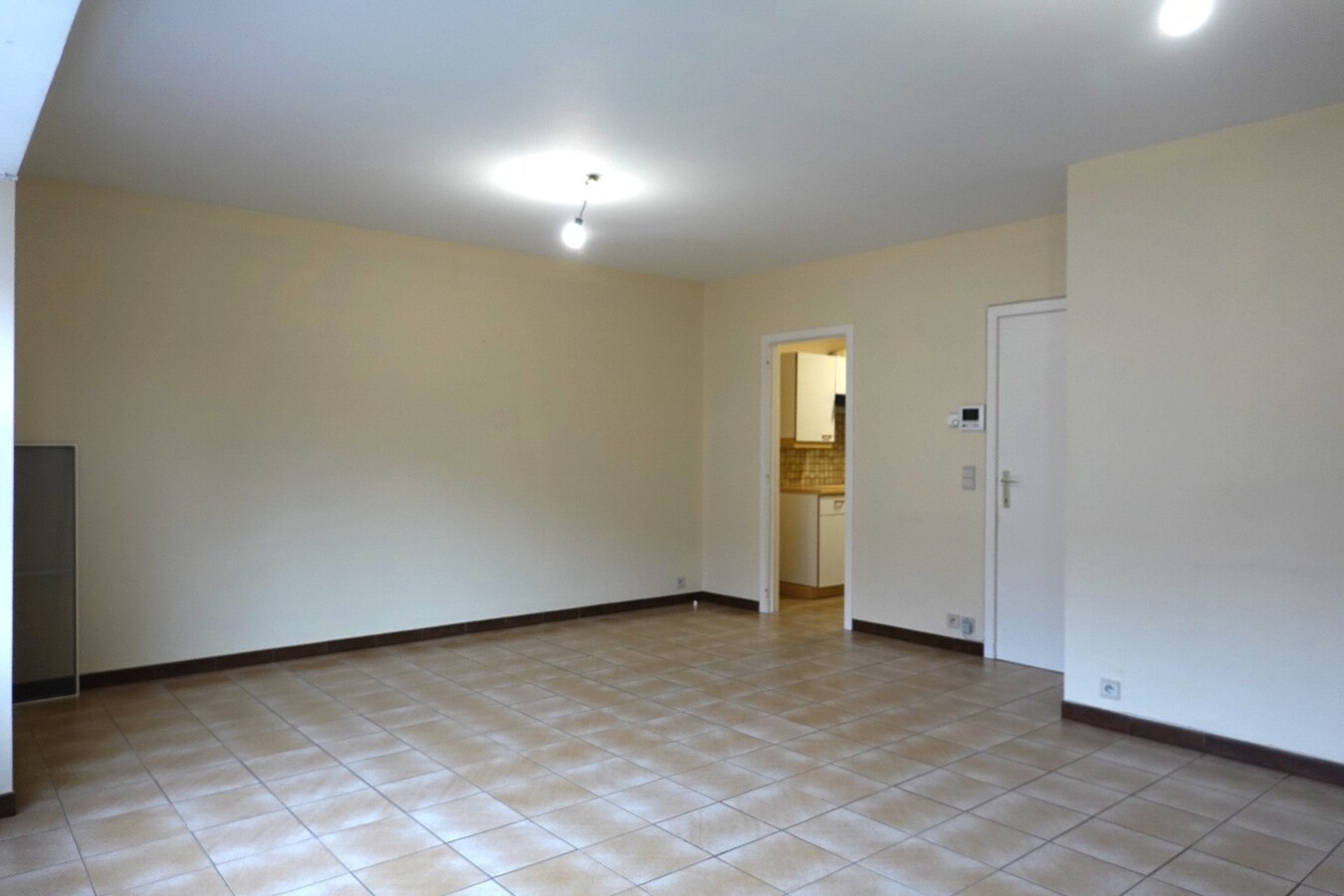 Appartement met 2 slaapkamers te huur. 