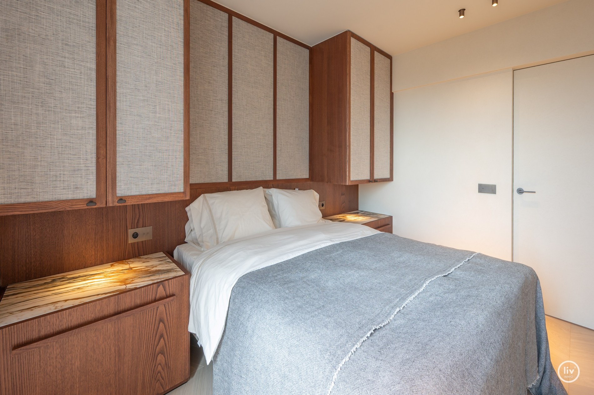 Volledige verdieping te koop in een exclusieve villa residentie in het Zoute 