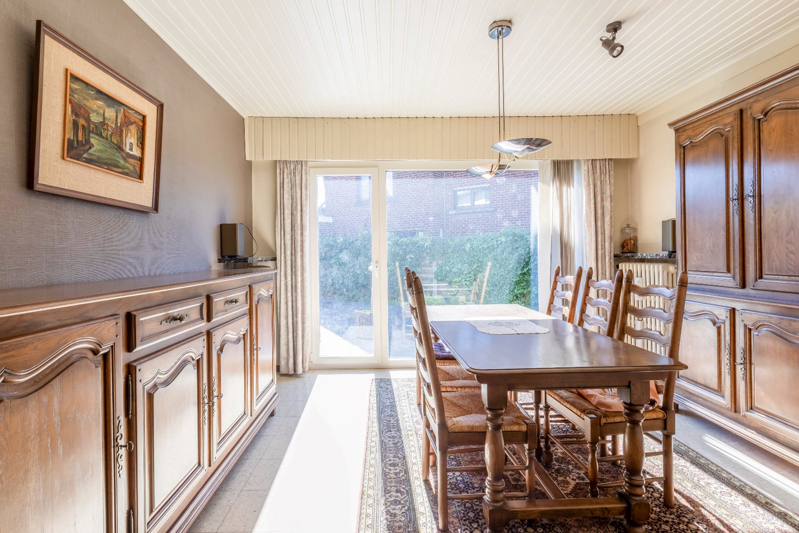 VERKOCHT - Ruime half open bebouwing met garage te Merelbeke 