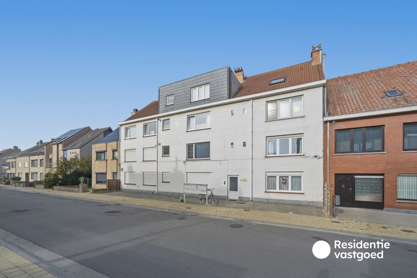 Instapklaar  2 slaapkamer appartement te Bredene 