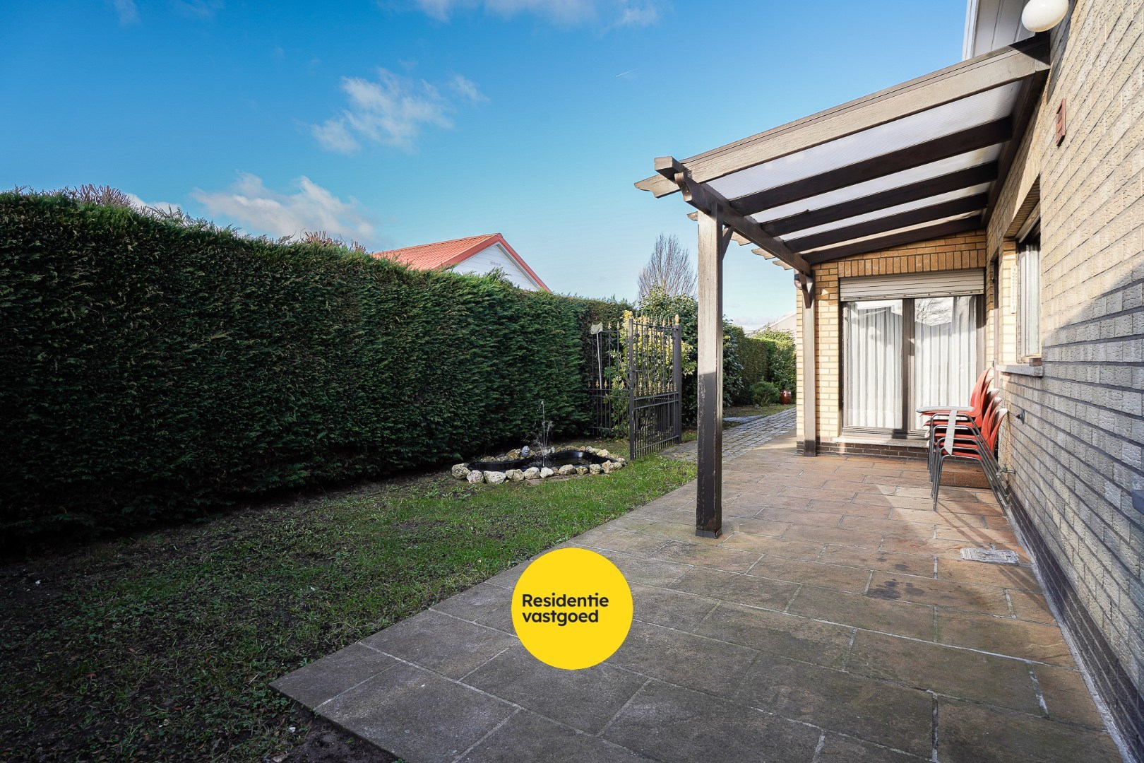 Woning met 5 slaapkamers in het centrum van Eernegem 