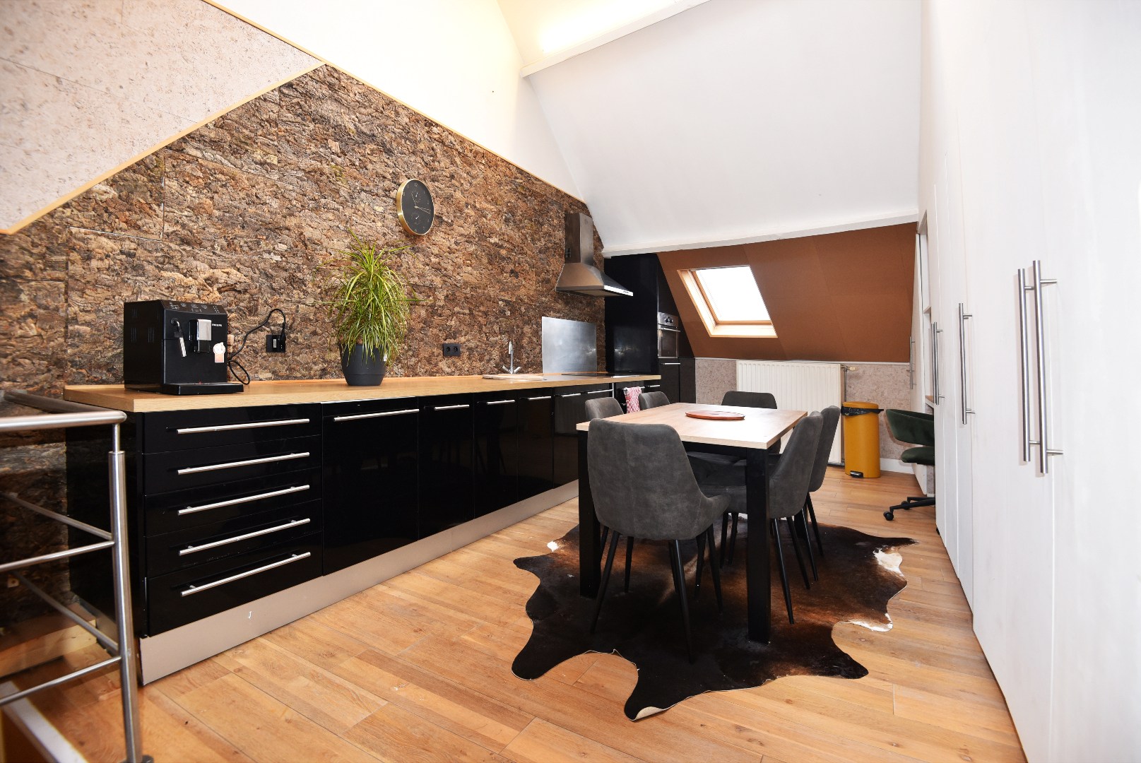 Rijwoning met zonnige tuin nabij centrum Maldegem. 