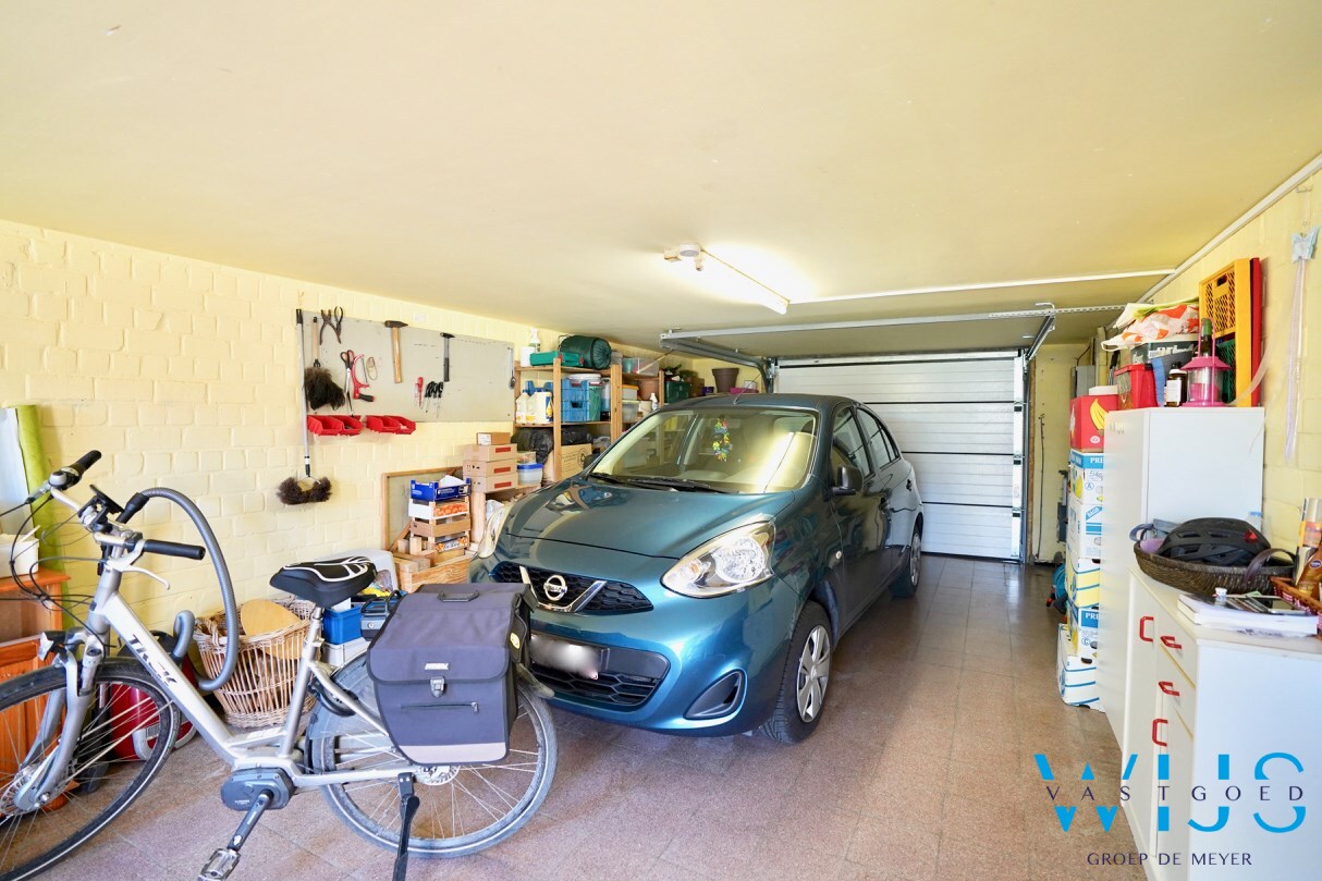 Bel-étage met inpandige garage &amp; zonnige tuin te Ertvelde! 