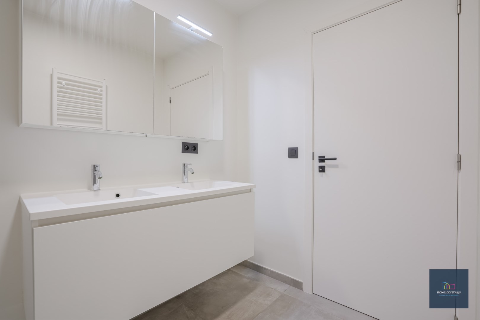 Instapklaar 3slp. app. met garage. 