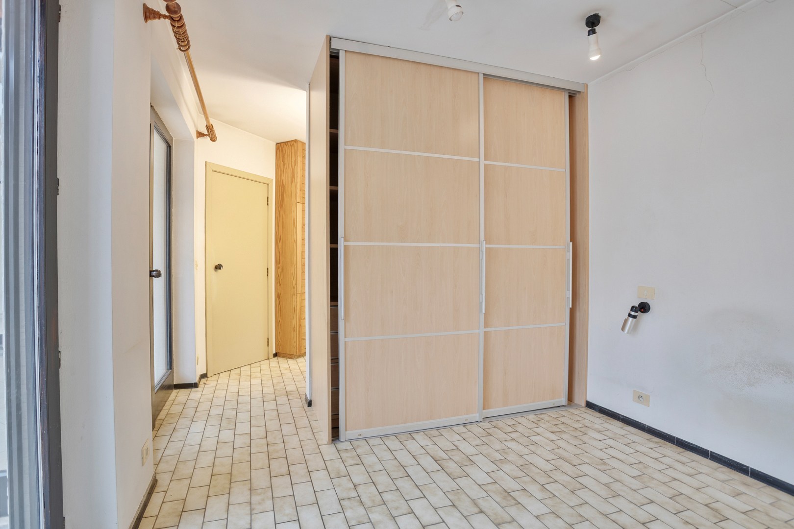 Ruime woning in een doodlopende straat met 4 slaapkamers, 2 badkamers op een prachtig perceel vlak bij het Meerdaalwoud 