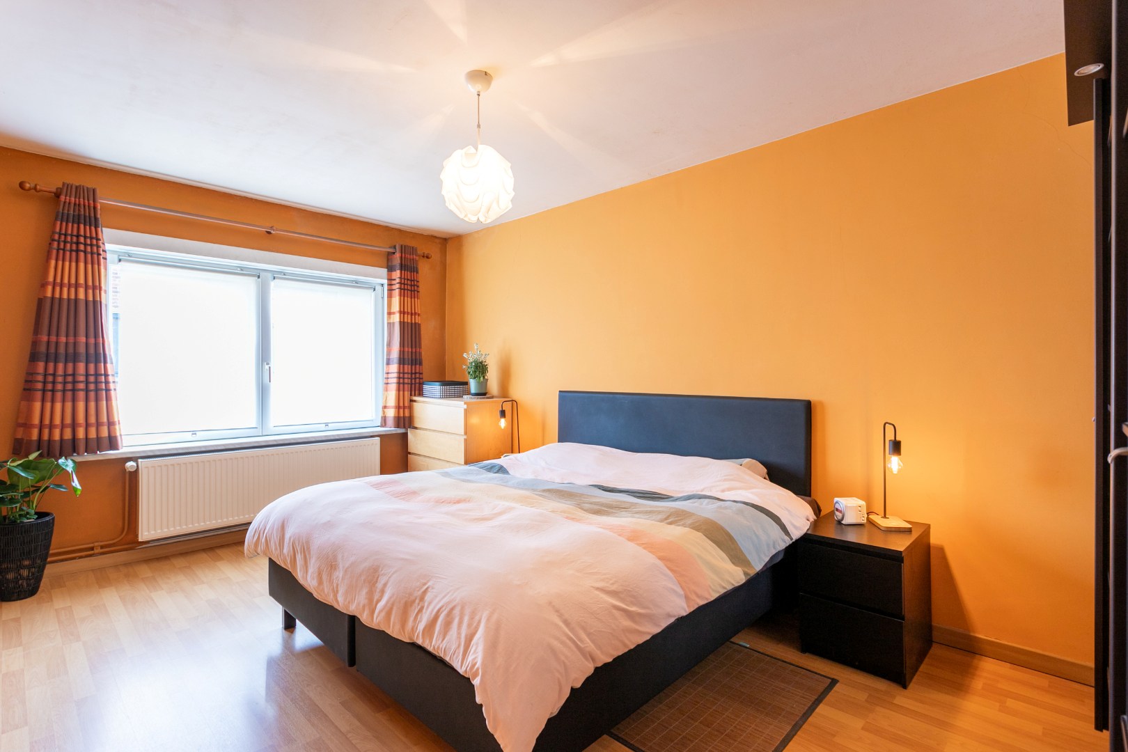 Instapklare woning met 3 slpk. , tuin en terras te Lembeek 