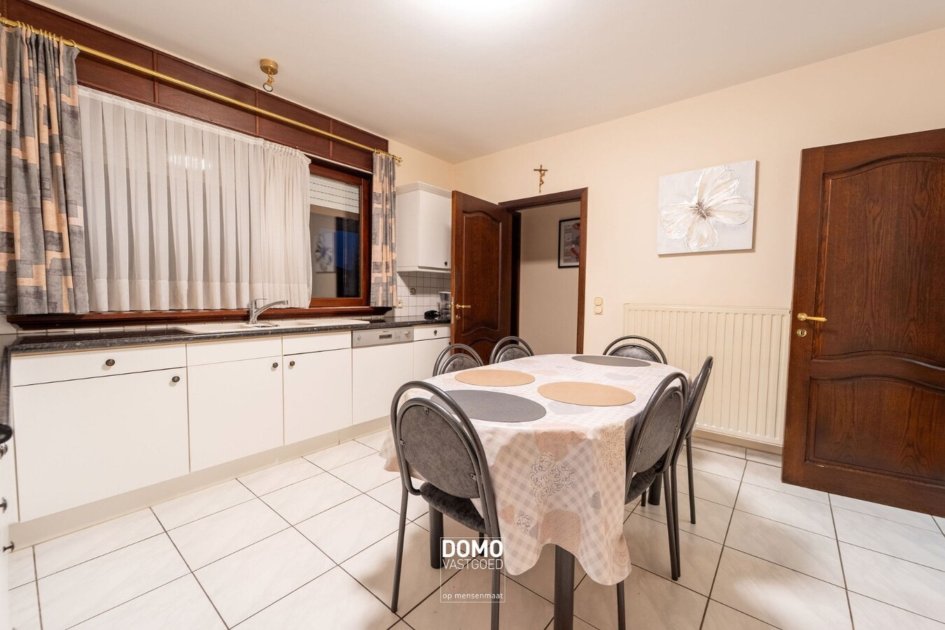 Instapklare en goed onderhouden gezinswoning te koop - EPC: D - Bewoonbare oppervlakte: 208m² 