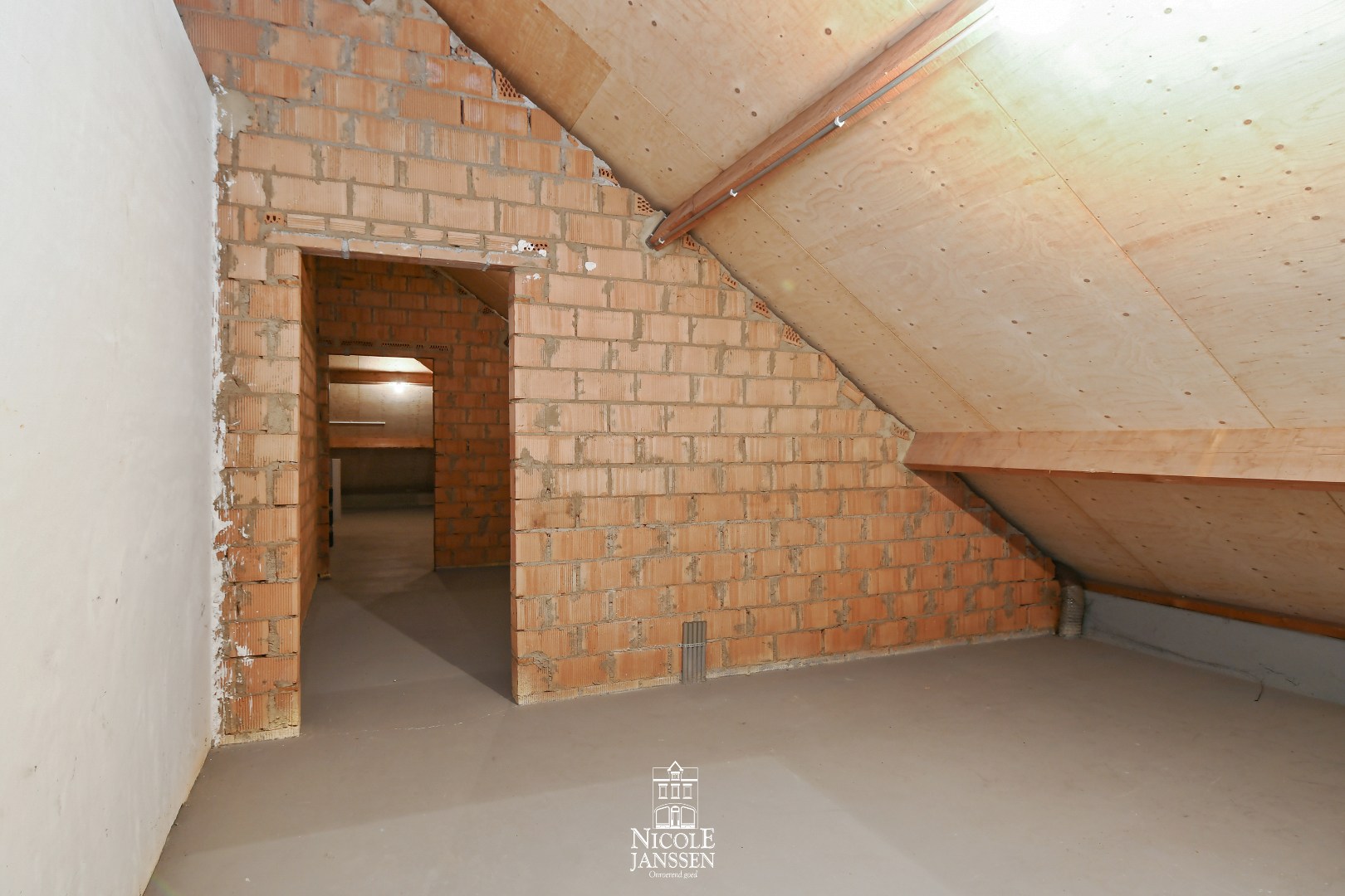 Zolderruimtes, polyvalent in te richten