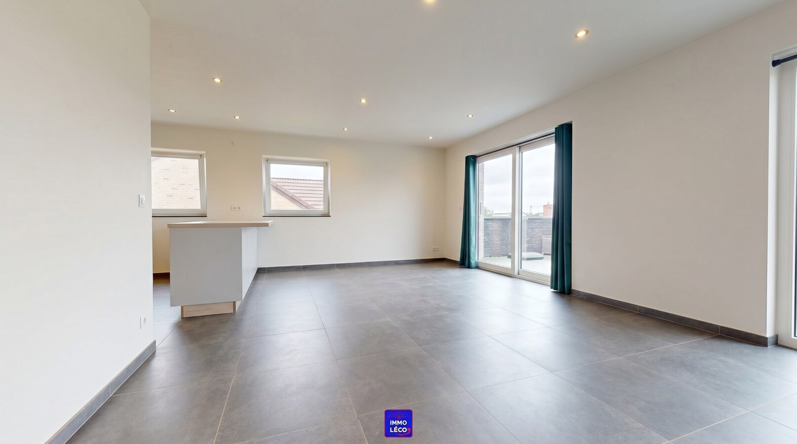 Appartement récent "DUPLEX" 3 chambres, terrasse et parking ! TOP SECTEUR ! 