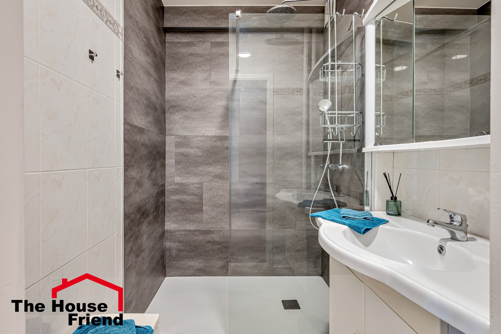 Badkamer met recente inloopdouche
