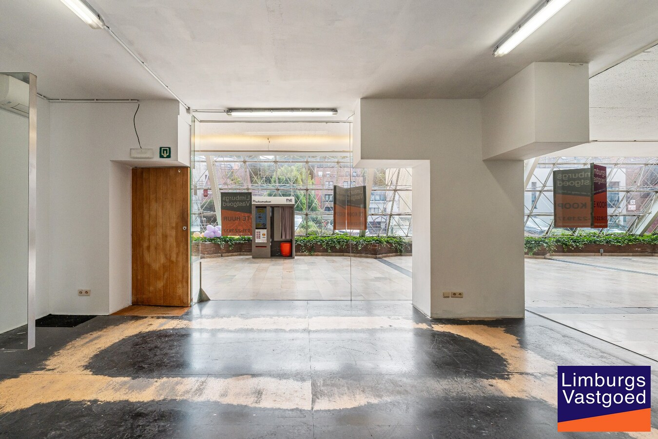 Commercieel uitstekend gelegen handelspand, 39m² 