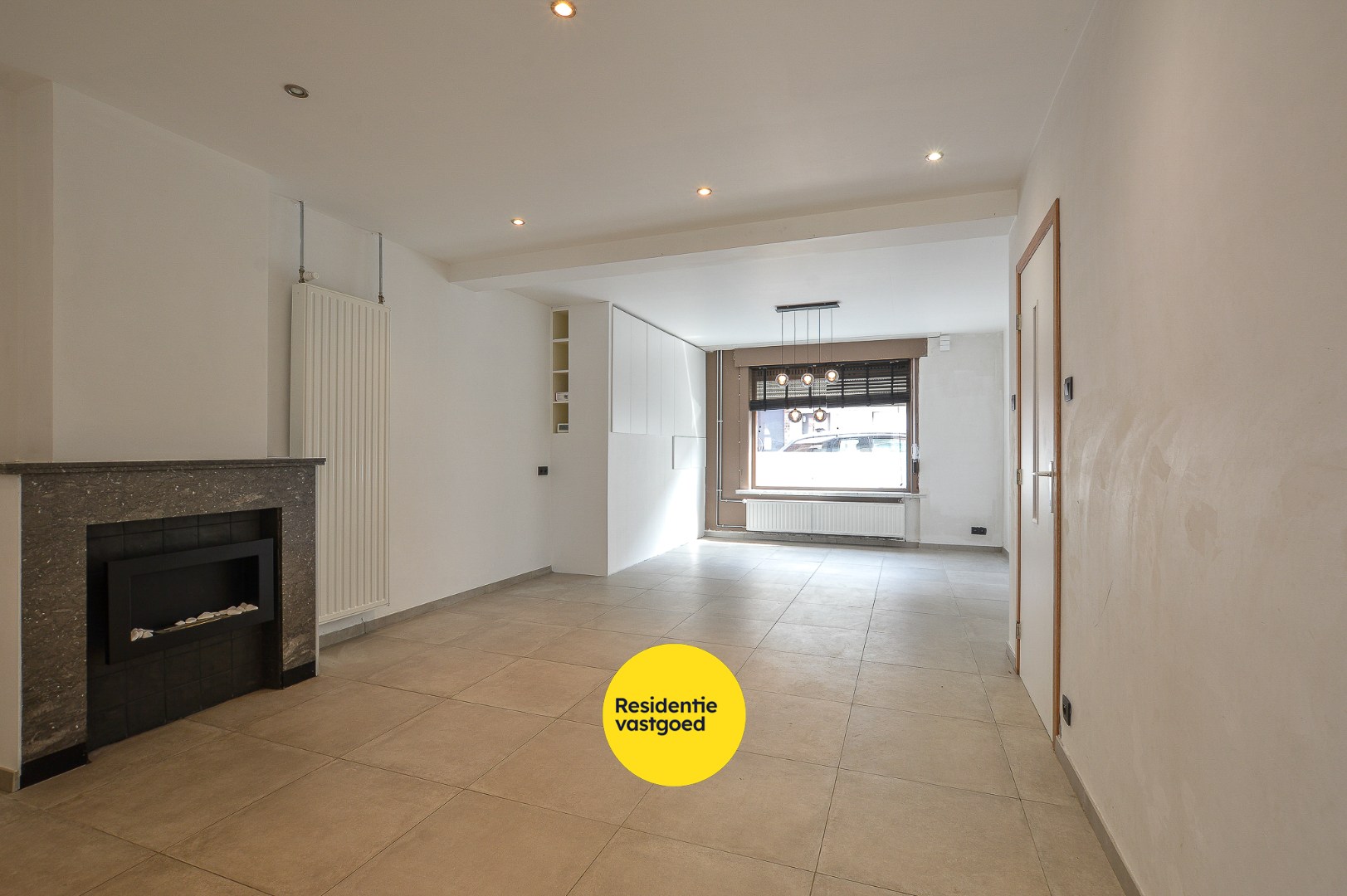 Gerenoveerde woning met 3 slaapkamers te huur nabij Centrum Oudenburg. 