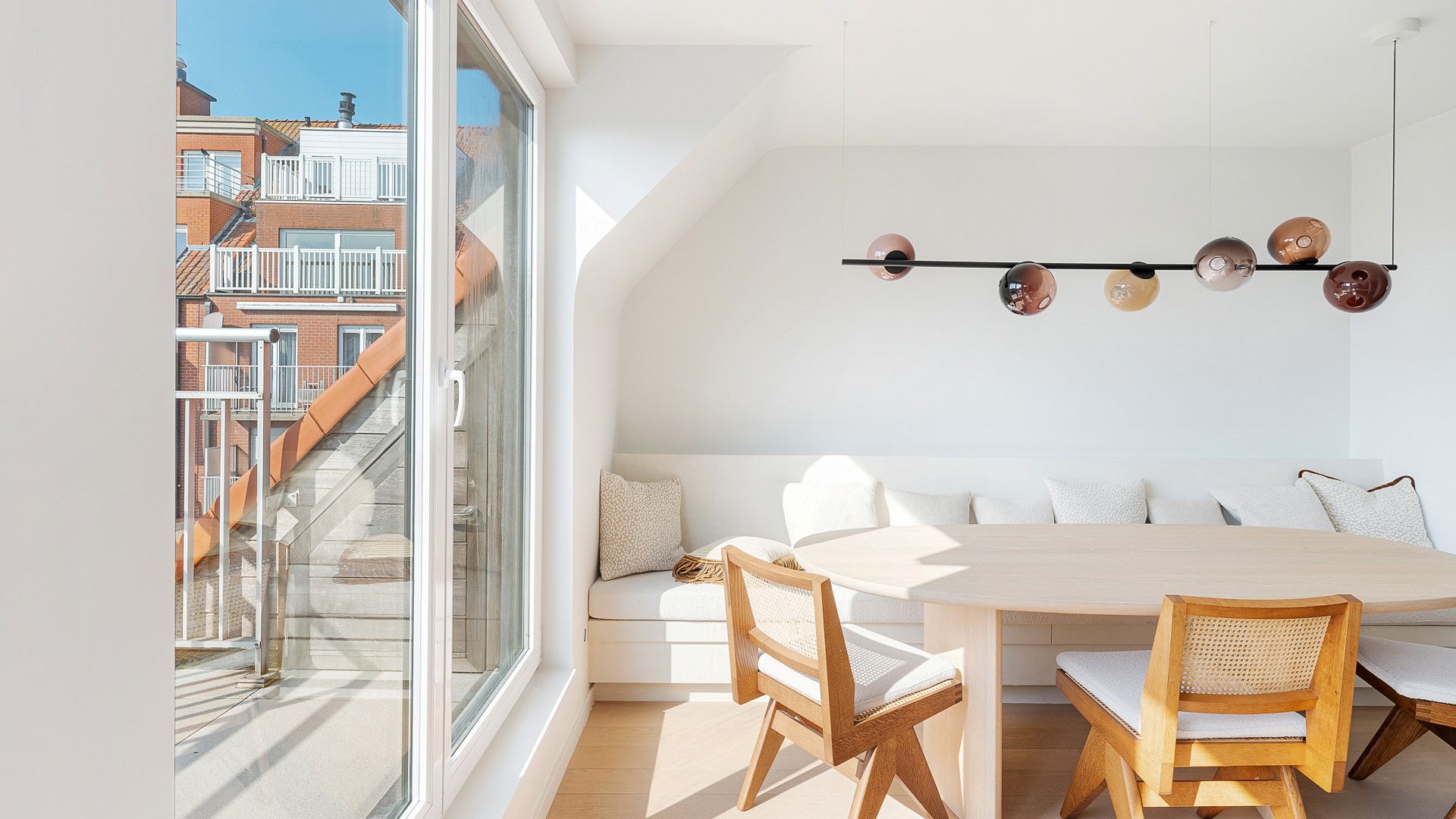 Magnifique appartement duplex rénové avec 3 chambres à vendre à Knokke 