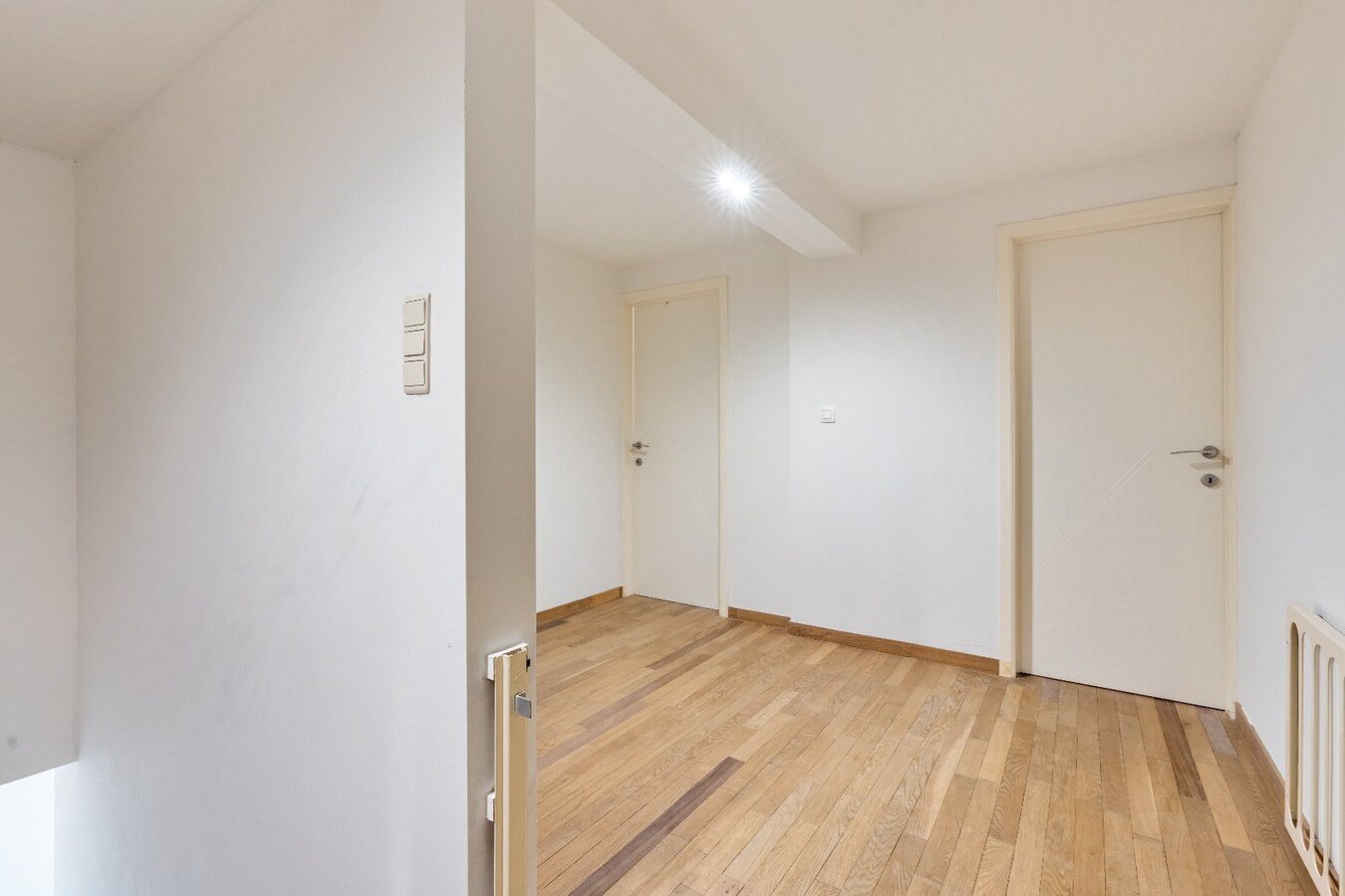 Verrassend ruim triplexappartement - B-label - 4 slpk  en aagename buitenbeleving. 