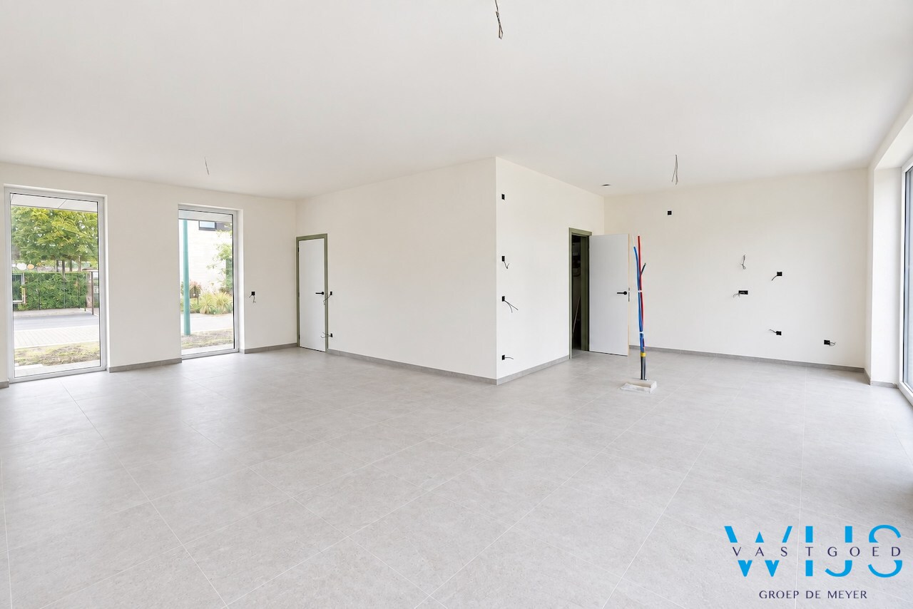 Nieuwbouw in aangename woonwijk te Oosteeklo ! 